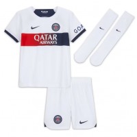 Fotballdrakt Barn Paris Saint-Germain Nuno Mendes #25 Bortedraktsett 2023-24 Kortermet (+ Korte bukser)